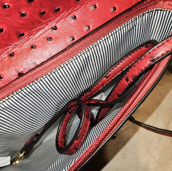 Versona Barbados Red Faux Croc Evening bag with bone shaped handle and strap. - Picture 6 of 6